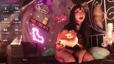 Crystal online show from November 24, 6:28 pm