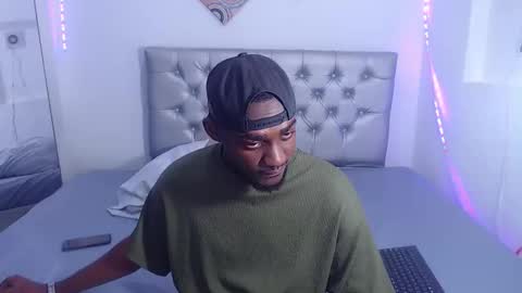 Andrew online show from November 10, 7:05 pm