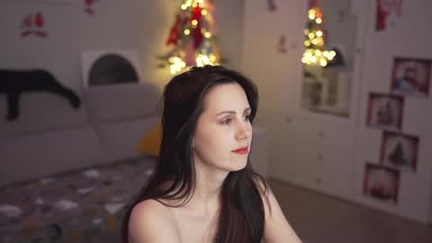 Snapshot of _blackbee_ chatting on December 24, 12:11 am Lili online show from December 24, 12:11 am