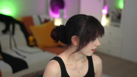 Snapshot of _blackbee_ chatting on October 12, 11:58 am Lili online show from October 12, 11:58 am