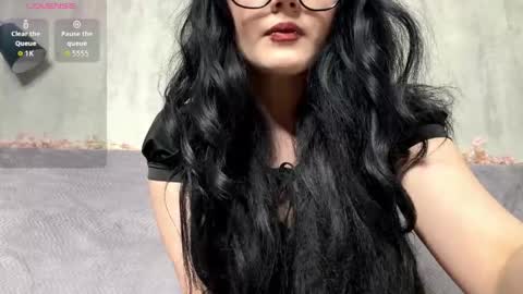 _blackcharm_ online show from May 10, 6:36 pm