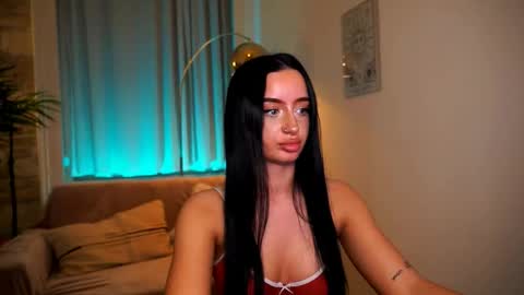 Pearl online show from April 16, 9:39 pm