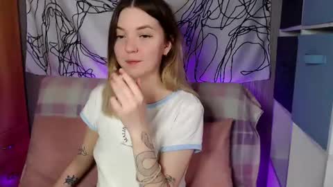 Elizabeth online show from June 28, 9:49 am