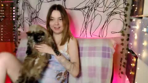 Elizabeth online show from March 1, 10:36 pm