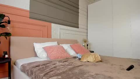 Stella online show from February 28, 7:48 am