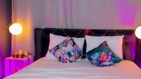 _carlawhite_ online show from December 22, 5:03 am