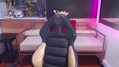 _charlotte_collins_ online show from September 17, 3:15 pm