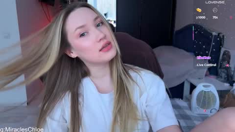 _chloe_miller_ online show from February 27, 11:25 am