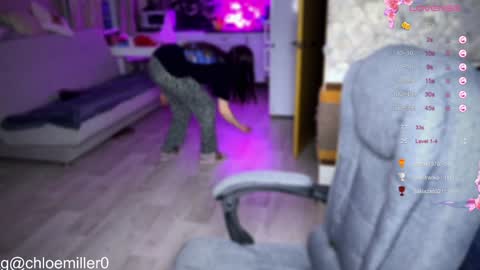 _chloe_miller_ online show from February 3, 10:43 pm