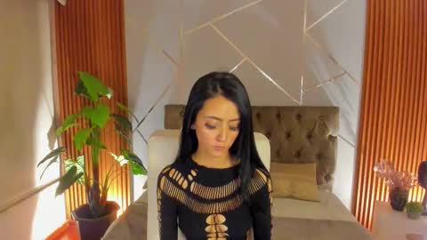 Snapshot of _coraliinee_ chatting on September 30, 5:18 am Coraline online show from September 30, 5:18 am