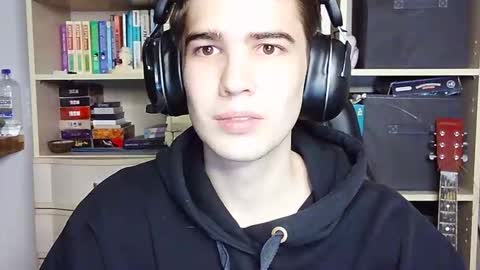 _crise_next_door_ online show from October 1, 5:56 pm