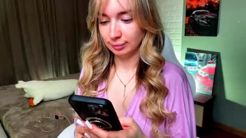 _crystal_moon_1 online show from March 4, 11:35 pm