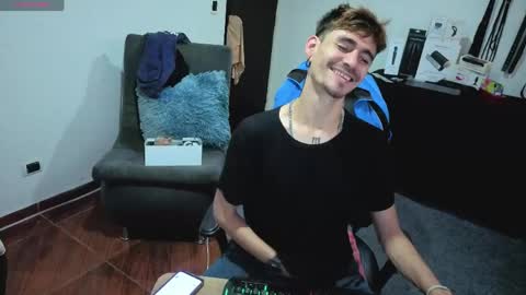 delacruz online show from March 24, 8:37 pm