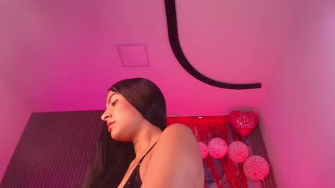 Dione online show from February 15, 7:12 pm