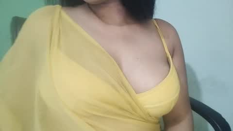 _dreamgirl_0 online show from April 12, 9:46 am