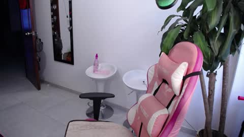 Abbye online show from December 23, 2:28 pm