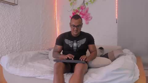 Dylan Jacob online show from September 25, 4:08 am