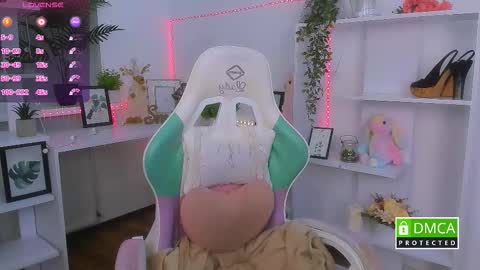 Lizzy  online show from November 2, 9:26 pm