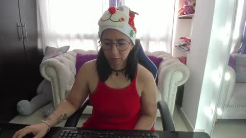 Emma online show from December 28, 4:30 pm