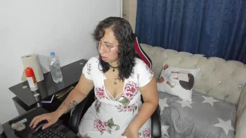 Emma online show from October 2, 1:26 am