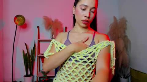 emma morryson online show from November 24, 9:46 pm