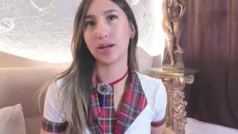 _emmawalka online show from October 16, 4:17 pm