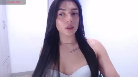 Snapshot of _ericavanderhill_ chatting on October 7, 2:51 am  Erica Vanderhill  online show from October 7, 2:51 am