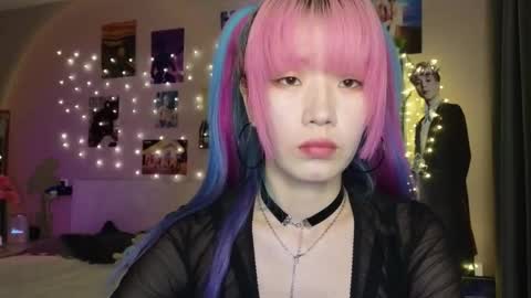 EveEva online show from February 25, 3:10 am