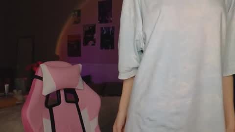 EveEva online show from October 9, 1:11 am