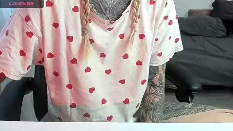 Alis online show from October 11, 1:16 pm