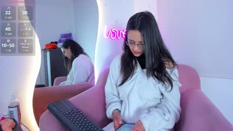 Snapshot of _gabbyx_ chatting on September 17, 12:08 pm Gabby online show from September 17, 12:08 pm
