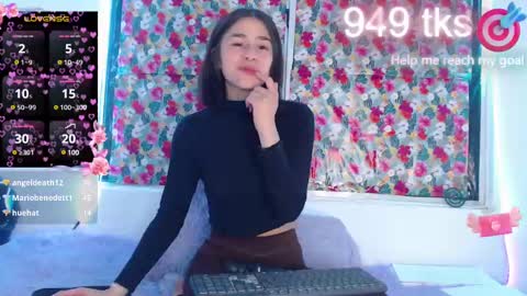 Gwen online show from February 19, 7:50 am