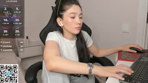 _iris_on_cam_ online show from July 17, 8:44 pm