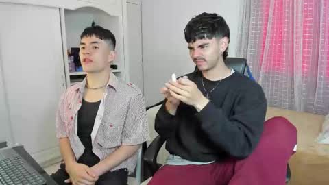 Snapshot of _jamesboy chatting on September 19, 10:13 pm James online show from September 19, 10:13 pm