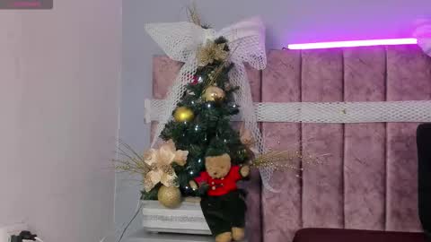 Jasmine online show from December 18, 12:44 pm