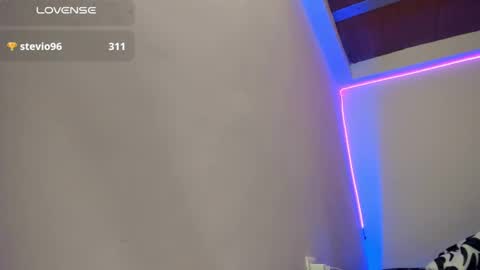 Snapshot of _jhean_paul_ chatting on December 7, 1:13 pm Paul online show from December 7, 1:13 pm