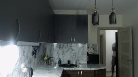 Joni online show from March 12, 6:18 am