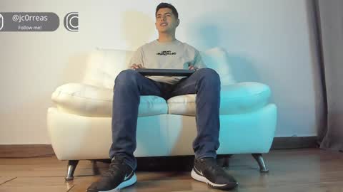 _juanes__ online show from January 2, 12:45 am