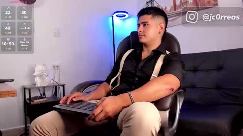 _juanes__ online show from November 27, 10:06 pm