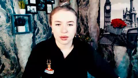 Snapshot of _julianaini_ chatting on October 1, 5:34 pm Jolia online show from October 1, 5:34 pm
