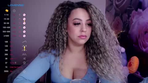 _just_a_queen_3 online show from February 25, 6:44 pm