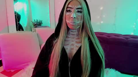 _karine01 online show from October 19, 3:00 am