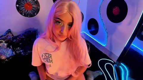 _karine01 online show from March 12, 6:40 am