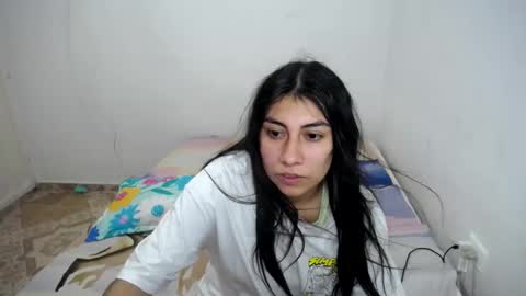 Snapshot of _katerin_love chatting on December 4, 12:57 am kateryn online show from December 4, 12:57 am
