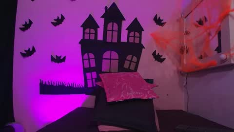 Kendall online show from October 26, 12:39 pm