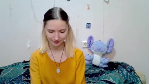 Snapshot of _kikiclark_ chatting on September 23, 3:17 pm _kikiclark_ online show from September 23, 3:17 pm