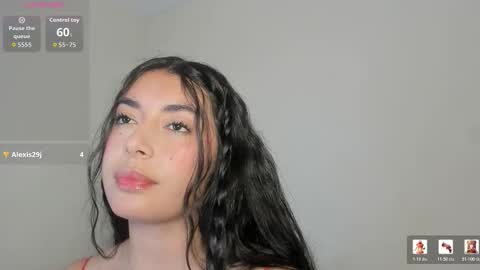 _kimtorres_ online show from February 15, 1:52 am