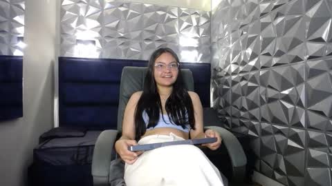 Jalina online show from November 23, 3:10 pm