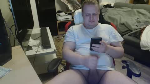 _kitsu_ online show from November 19, 2:27 pm