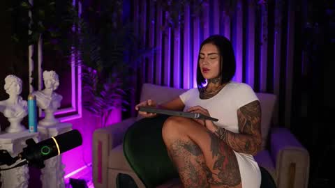   online show from September 30, 8:41 pm